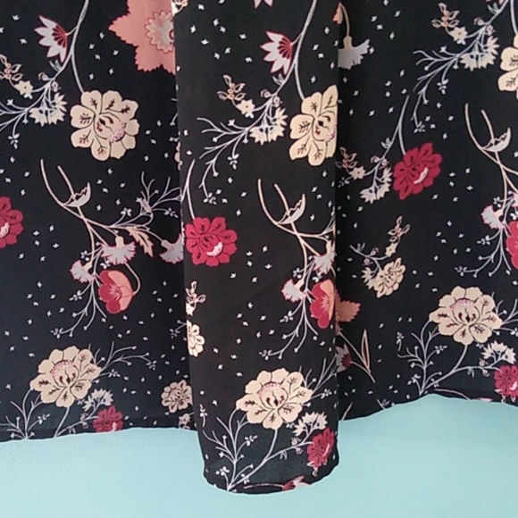 Torrid Floral Blouse - Picture 5 of 5
